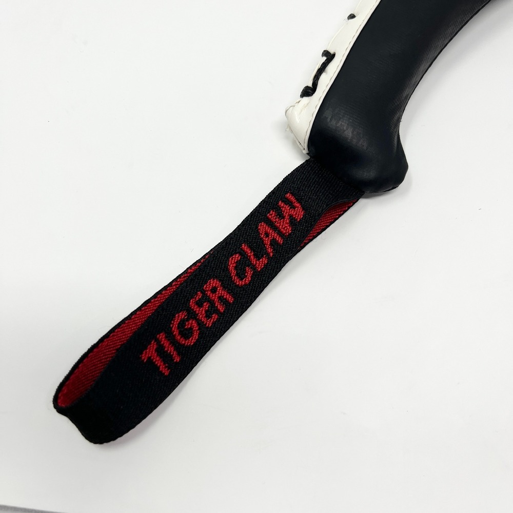 Tiger Claw Strike Pad Clapper Kick Punch Practice Target Boxing MMA Taekwondo - Picture 2 of 7